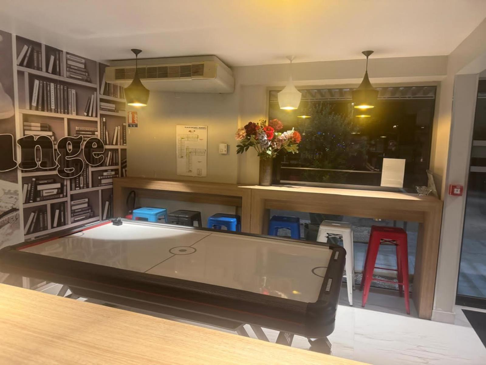 บริต โฮเต็ล มงเปลิเย ปาร์กเอ็กซ์โป Hotel เปรอลส์ ภายนอก รูปภาพ